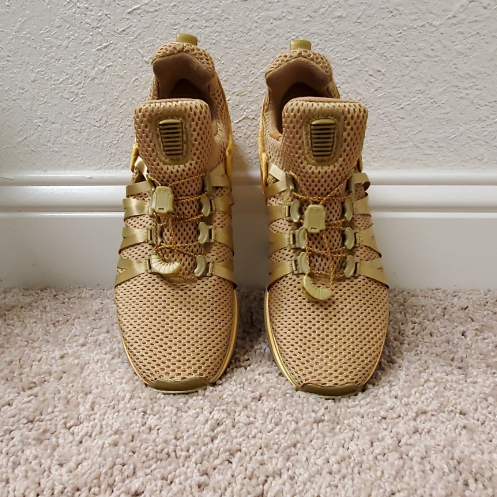 Brand New/Never worn Nike Golden Hour- 7.5US